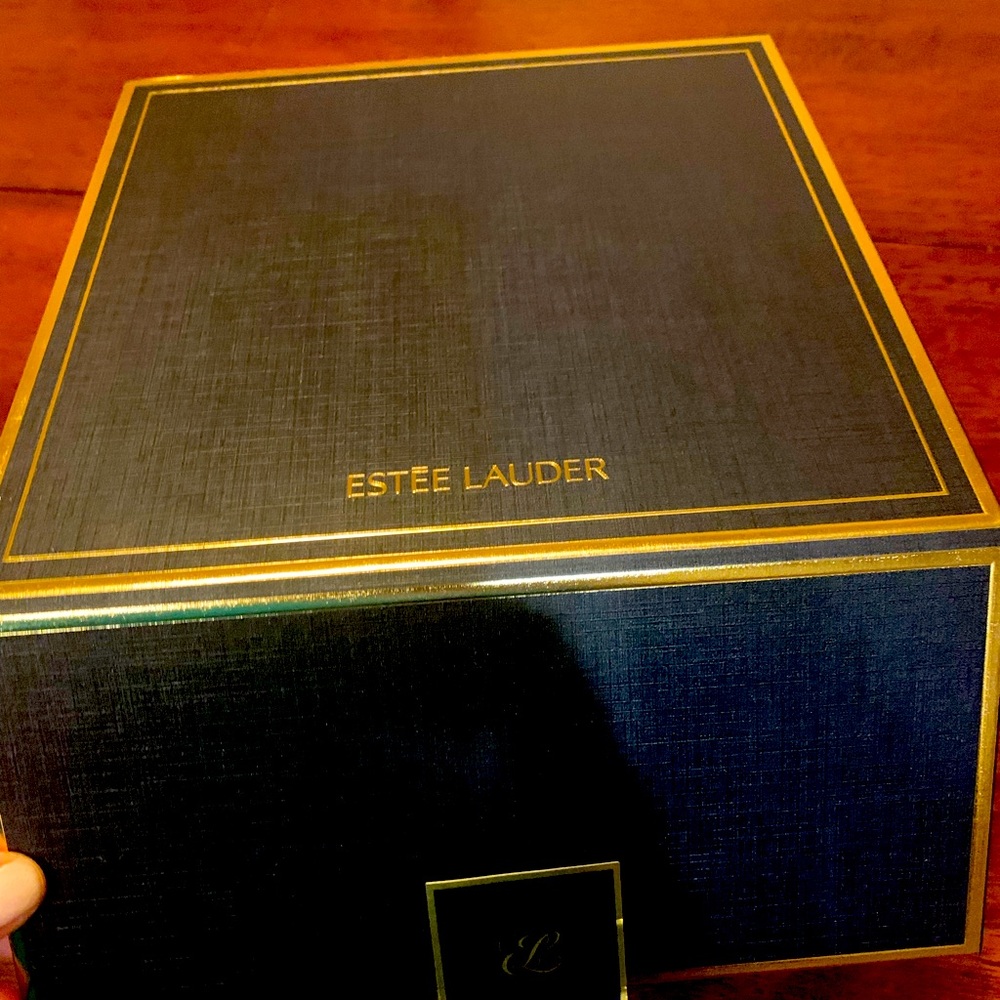 Authentic rare beautiful brand new Estée Lauder box.Great for storage,decor,gift